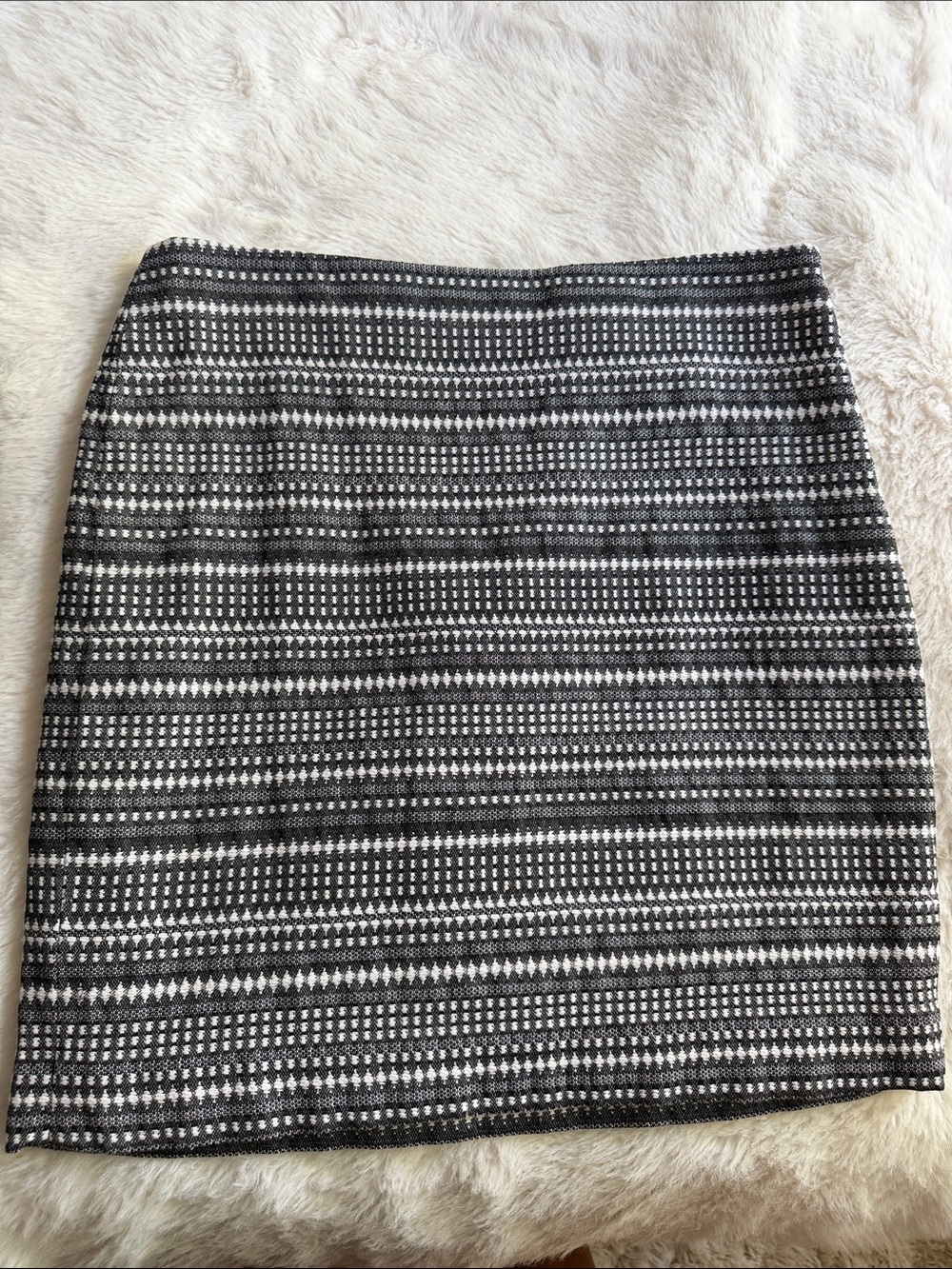 The Limited Black & White Textured Knit Mini Skirt